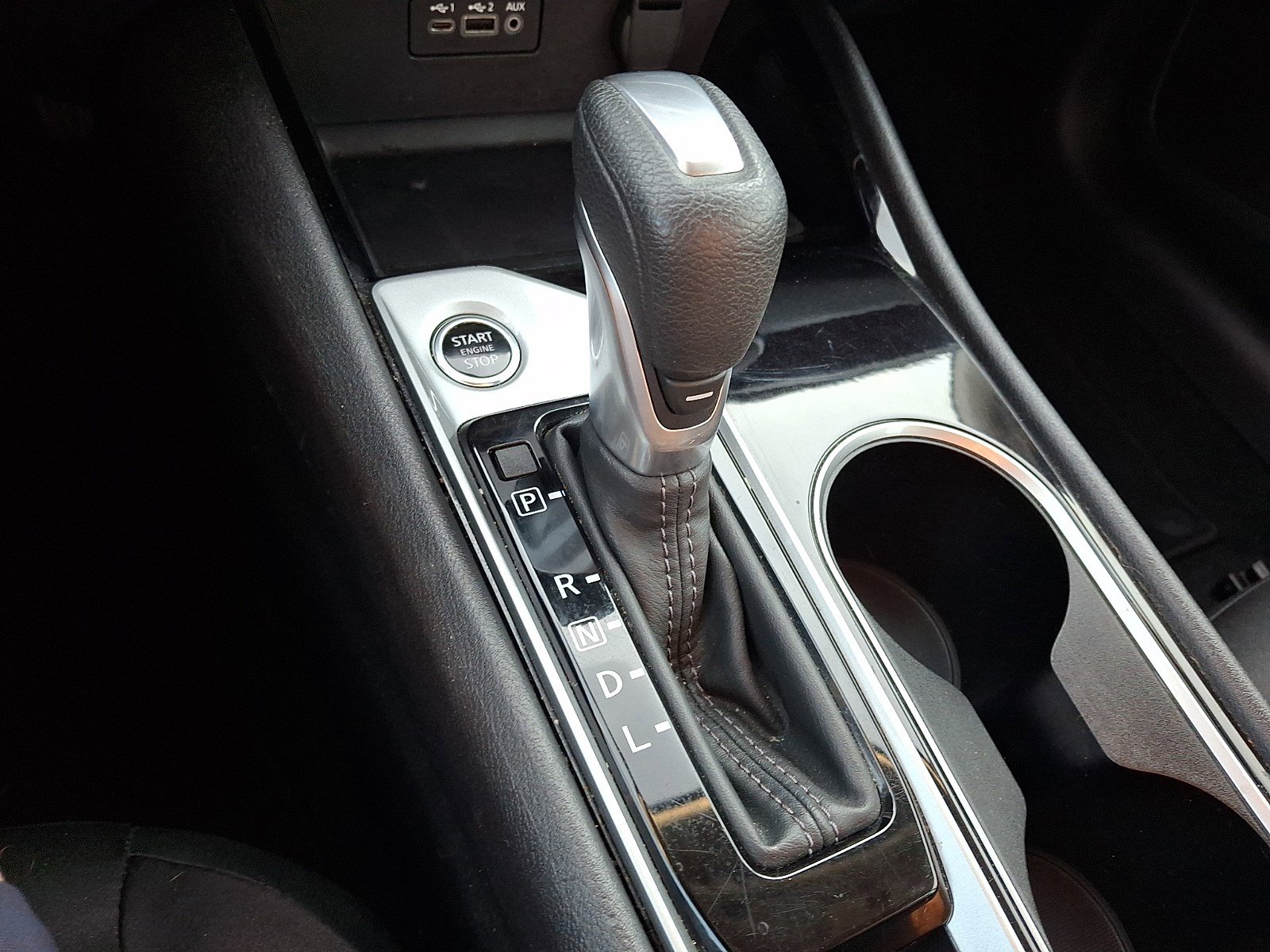 Used 2024 Nissan Altima 2.5 SV FWD image 13