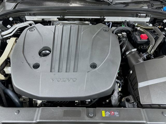 Used 2022 Volvo S60 B5 Momentum w/ Premium Package image 24