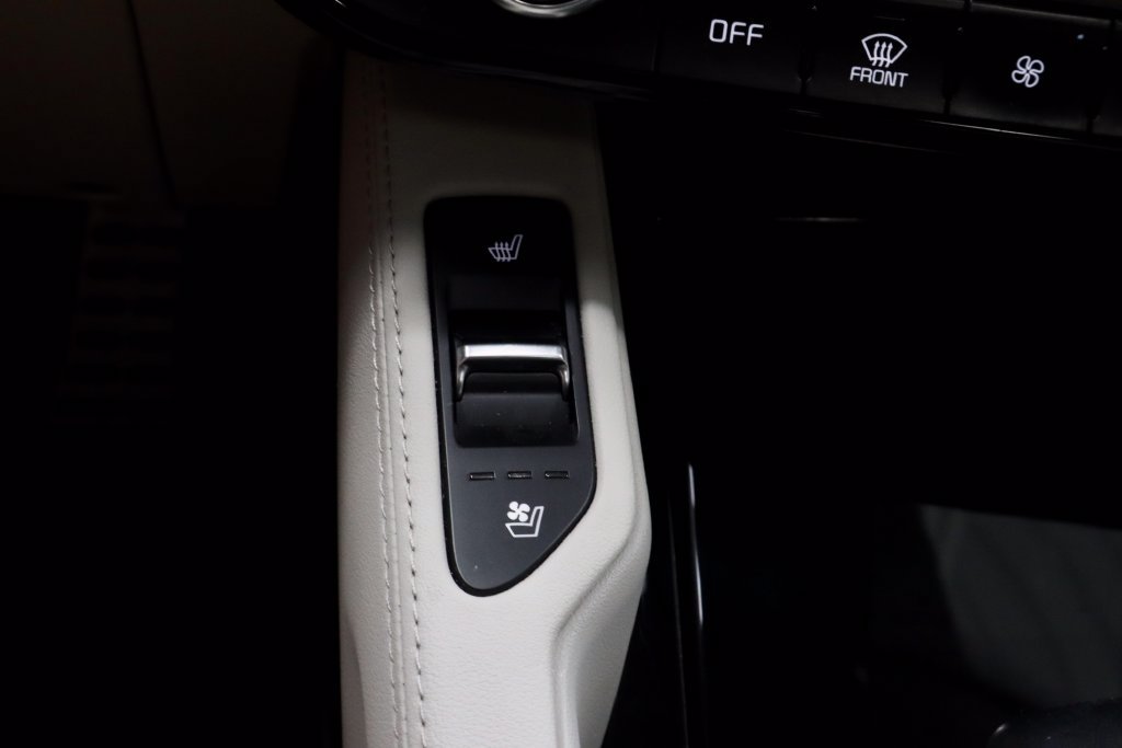 Used 2023 Kia Telluride SX FWD image 5