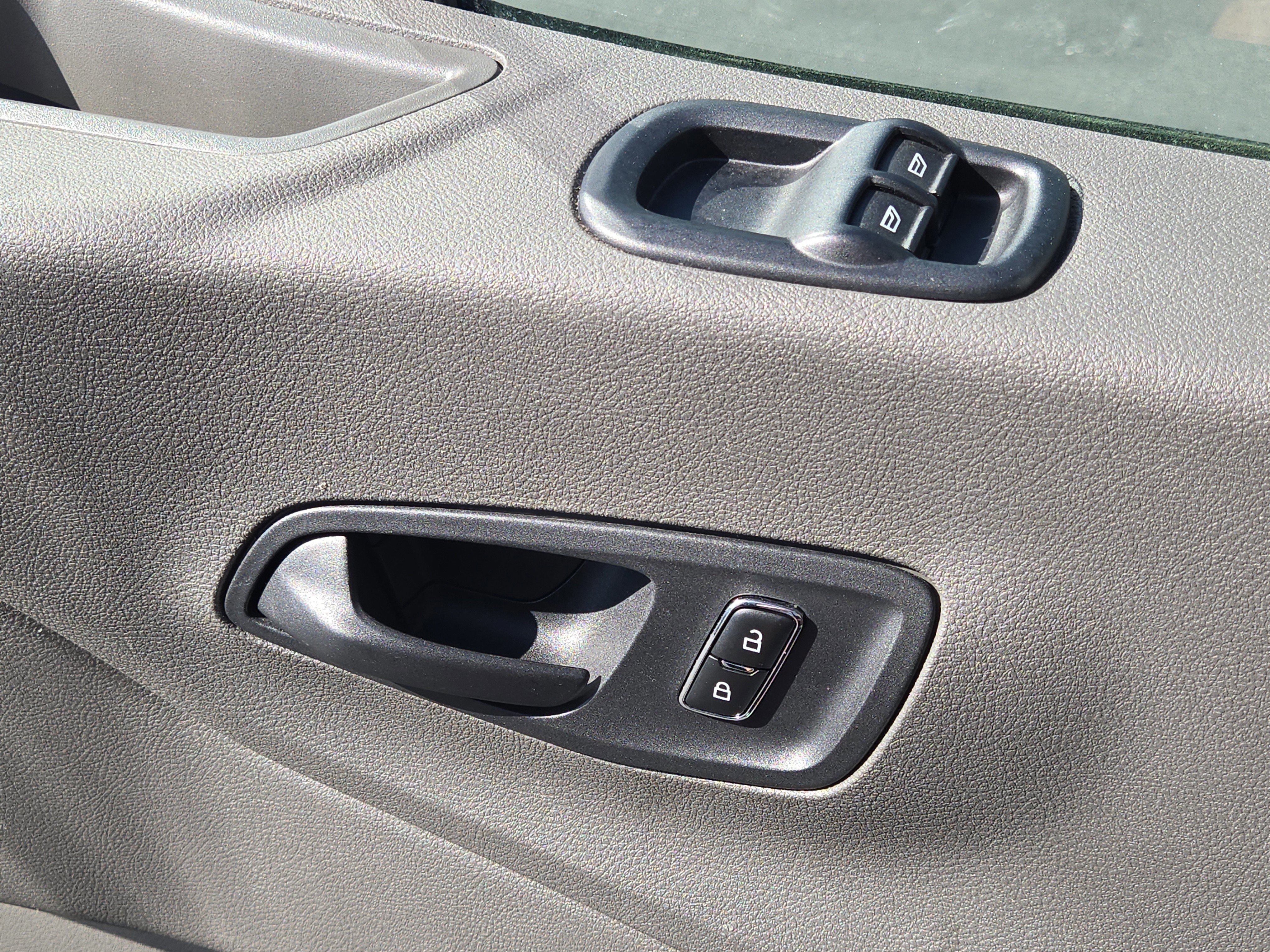 Certified 2023 Ford Transit 350 XLT image 24