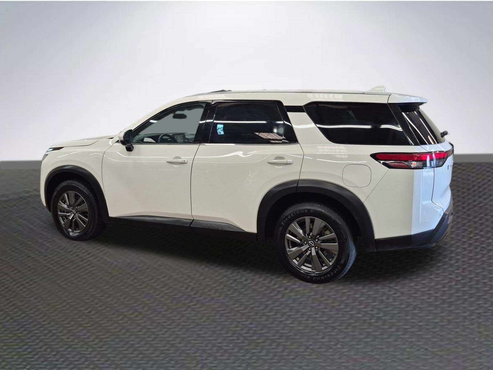 Used 2022 Nissan Pathfinder S FWD image 5