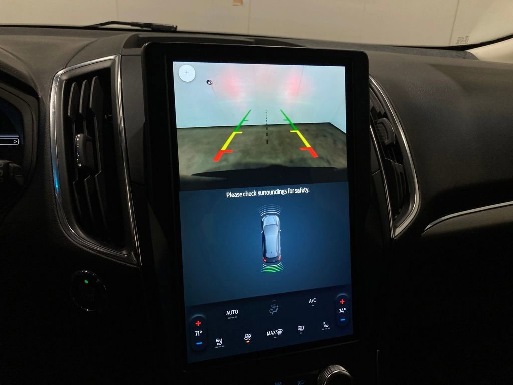 Certified 2023 Ford Edge Titanium image 23