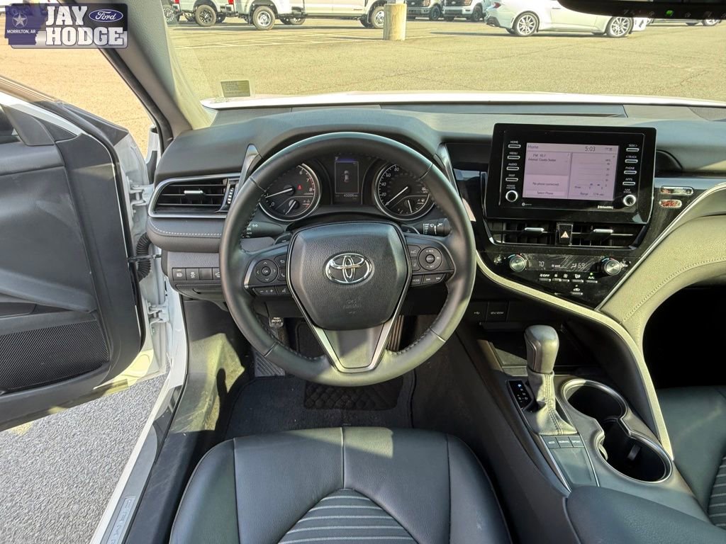 Used 2024 Toyota Camry SE w/ Convenience Package image 15