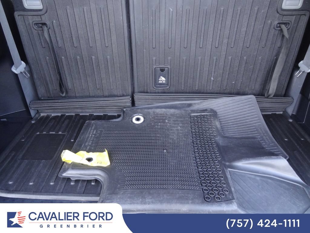 Used 2022 Toyota Highlander XLE AWD/4WD image 9