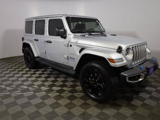 Used 2022 Jeep Wrangler Unlimited Sahara w/ Cold Weather Group AWD/4WD image 4