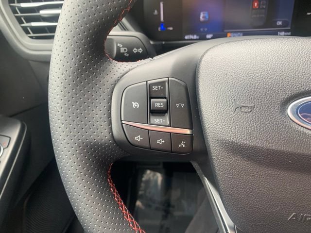 Certified 2025 Ford Escape ST-Line w/ Equipment Group 301A FWD image 20