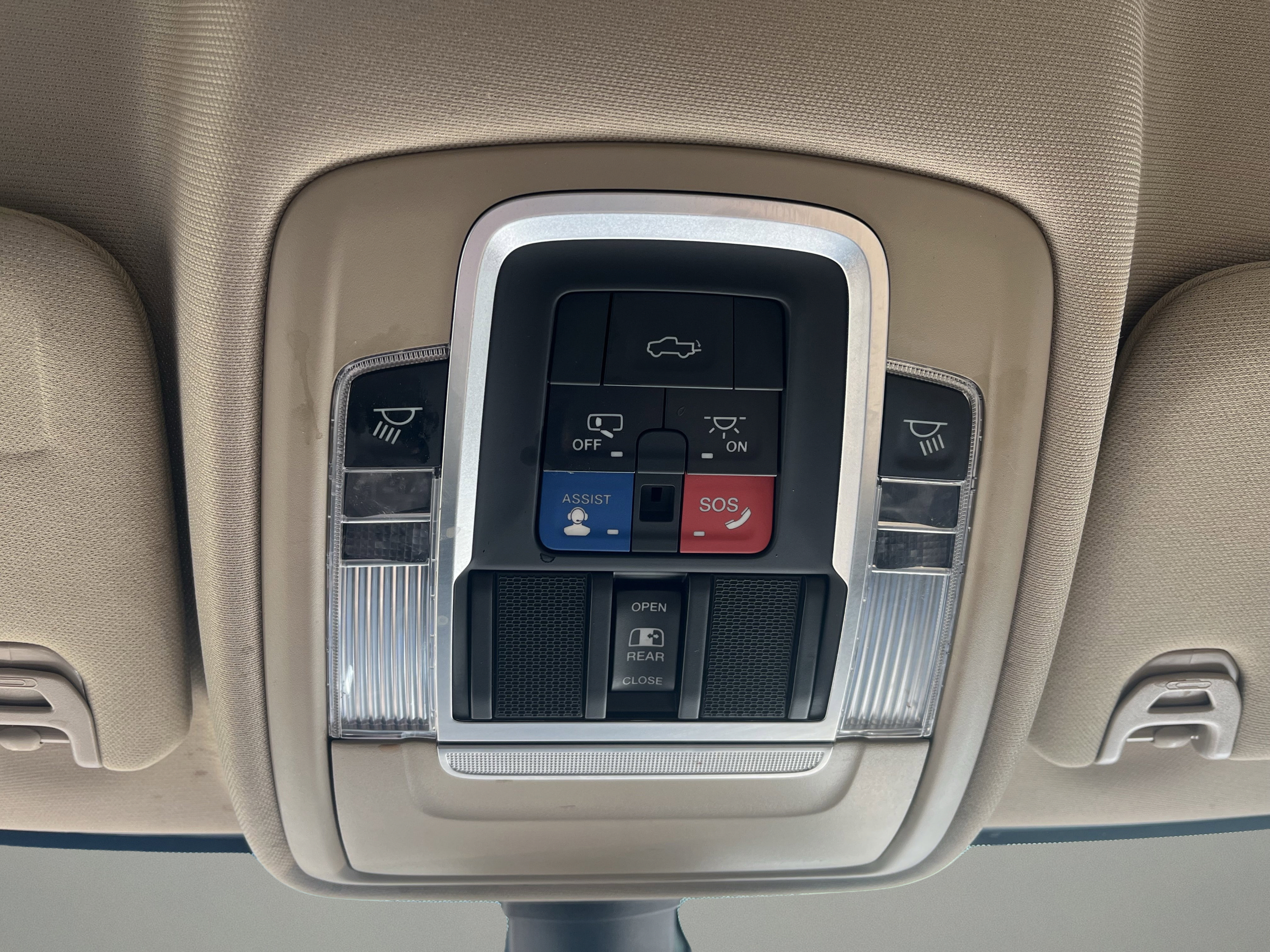 Used 2022 RAM 2500 Limited AWD/4WD image 31