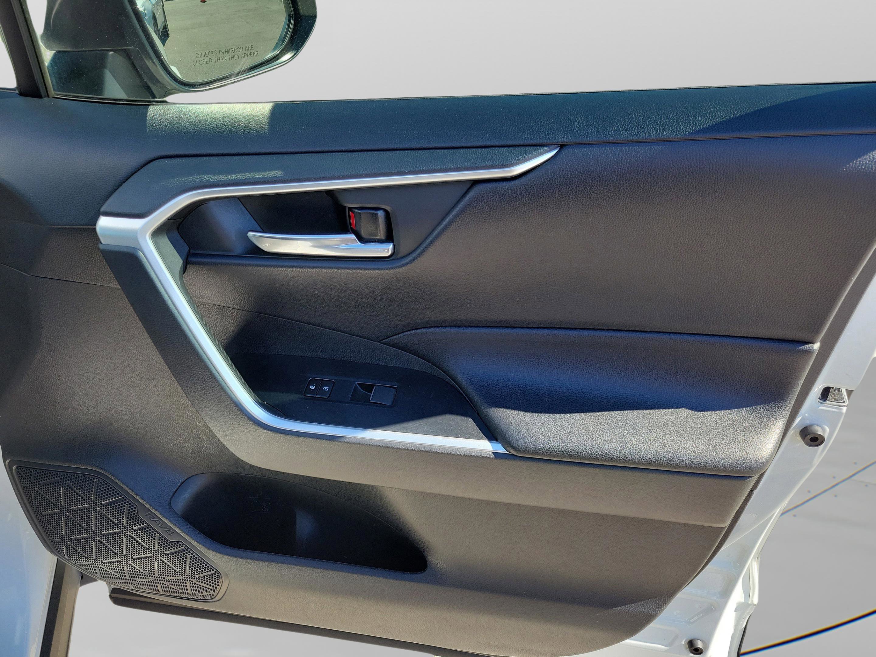 Used 2019 Toyota RAV4 XLE Premium w/ Advanced Technology Package image 30