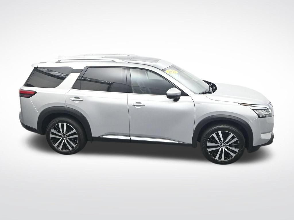 Used 2023 Nissan Pathfinder Platinum AWD/4WD image 34