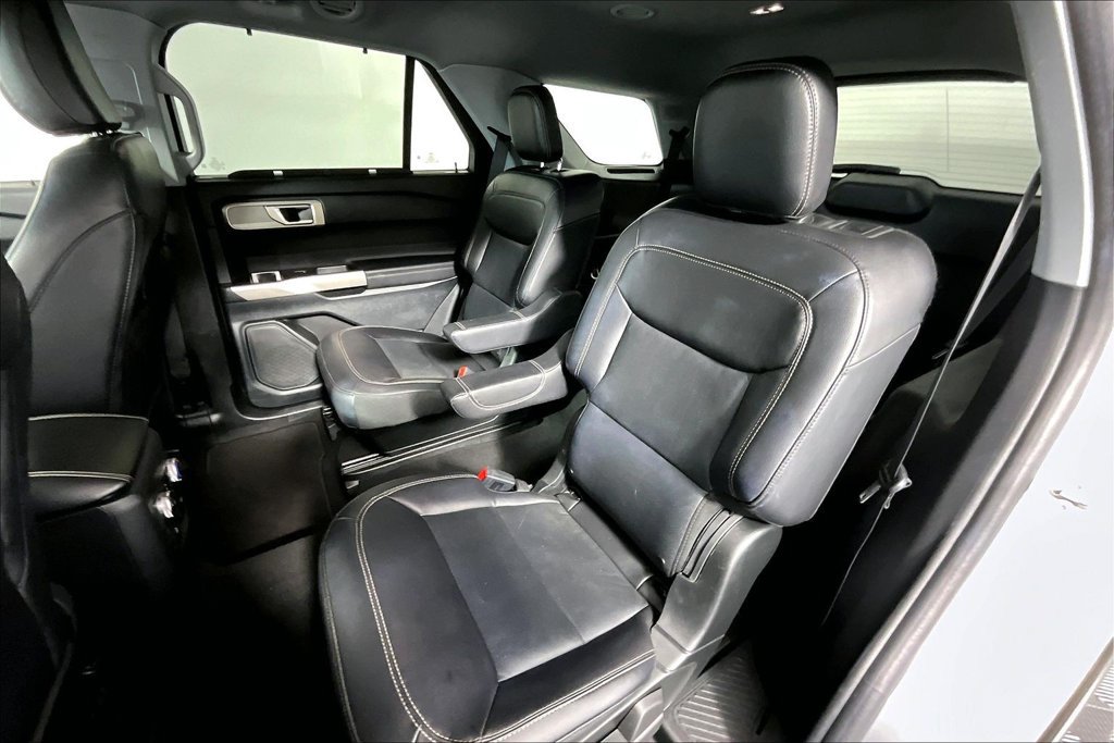 Certified 2023 Ford Explorer Limited RWD image 26