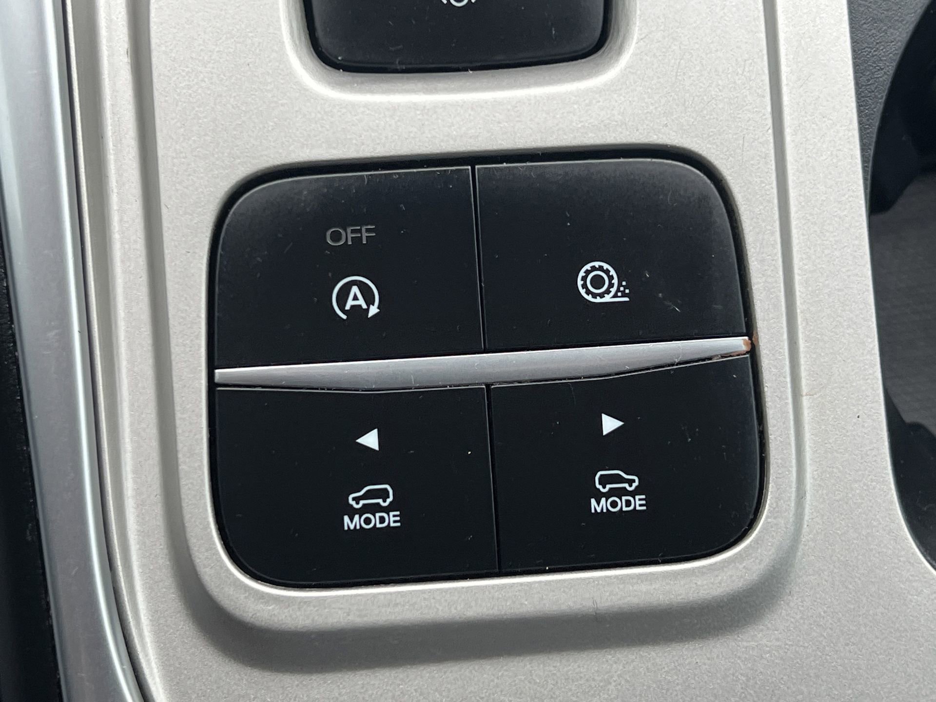 Certified 2021 Ford Explorer XLT w/ Equipment Group 202A image 12