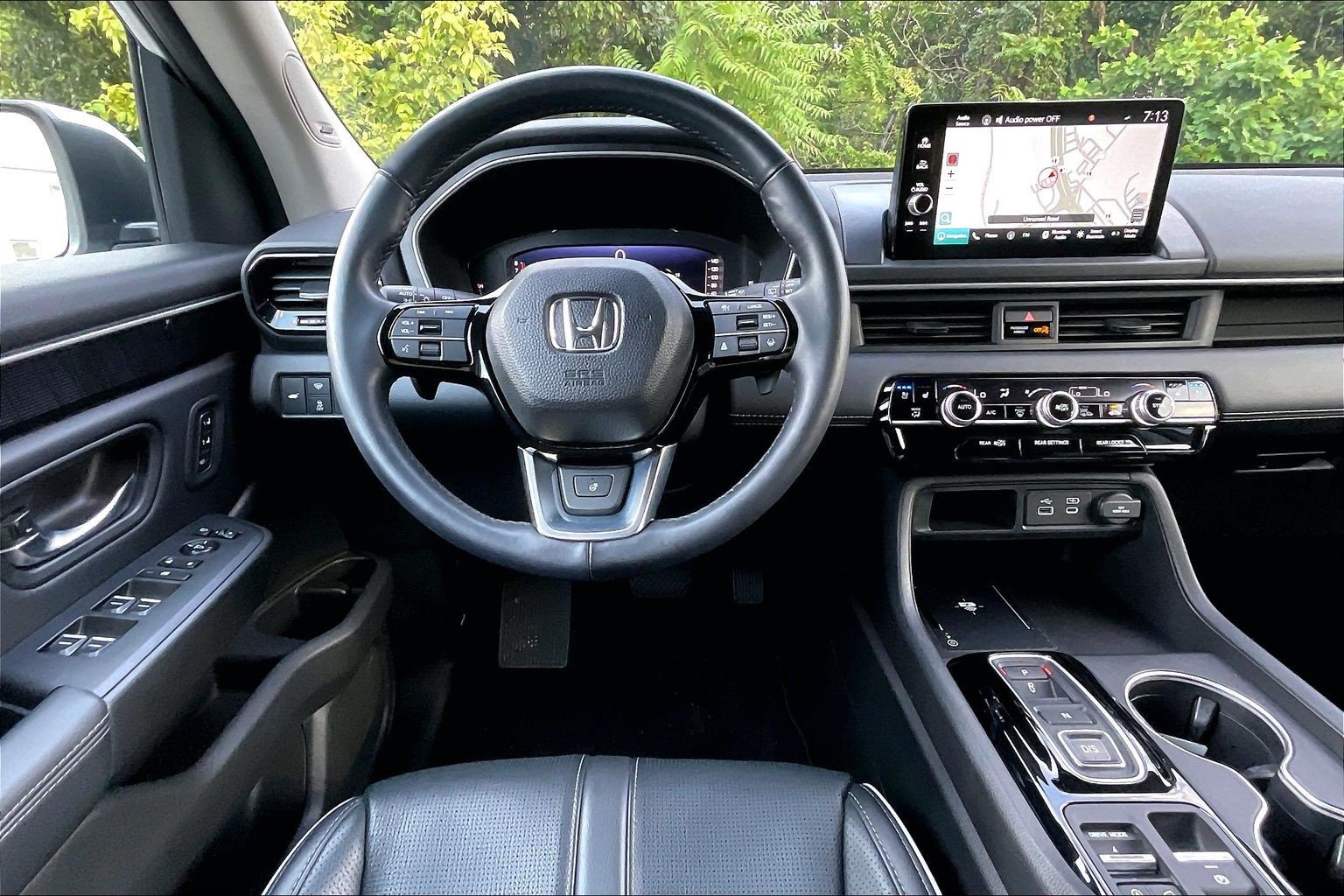 Used 2023 Honda Pilot Elite image 5