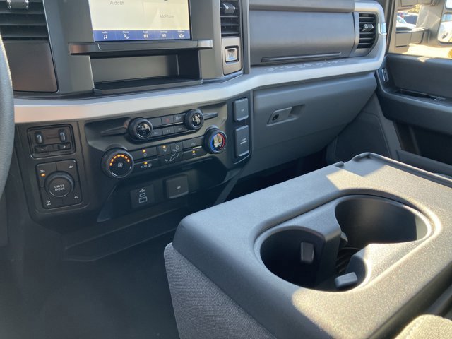 Used 2025 Nissan Murano SV image 39