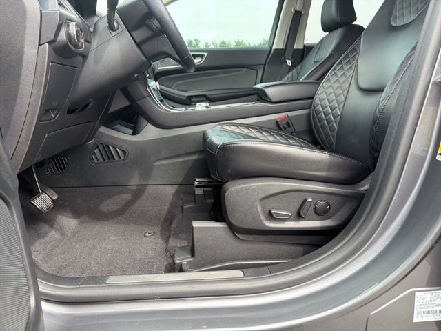 Certified 2024 Ford Edge Titanium image 14