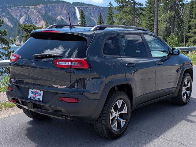Used 2017 Jeep Cherokee Trailhawk w/ Comfort & Convenience Group AWD/4WD image 6