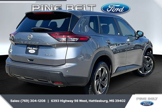 Used 2024 Nissan Rogue SV image 4