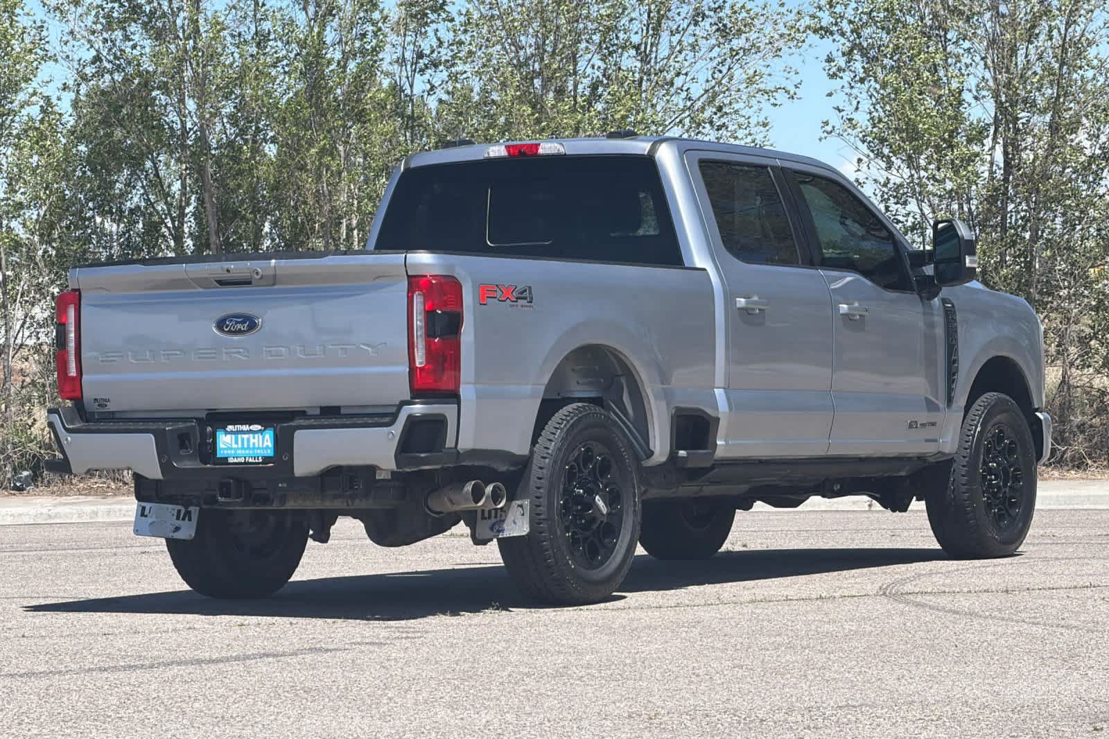 Certified 2023 Ford F350 Lariat w/ Lariat Ultimate Package AWD/4WD image 2