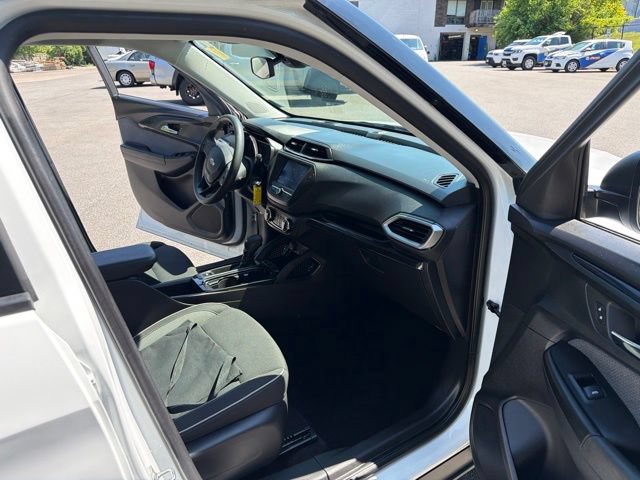 Used 2023 Chevrolet TrailBlazer LS FWD image 19