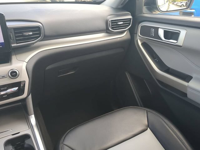 Certified 2023 Ford Explorer XLT w/ Equipment Group 202A AWD/4WD image 17