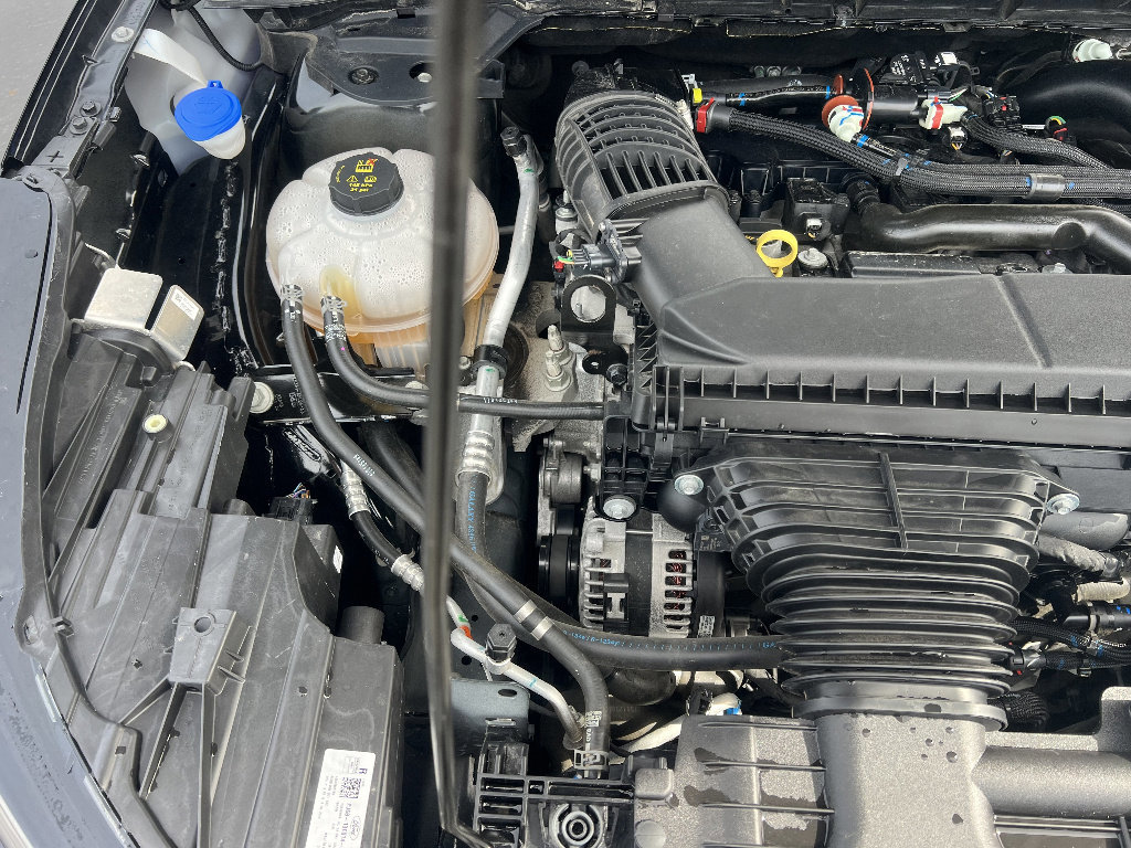 Certified 2025 Ford Escape Platinum AWD/4WD image 37