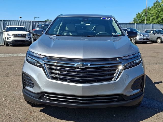 Used 2024 Chevrolet Equinox LS w/ LS Convenience Package AWD/4WD image 2