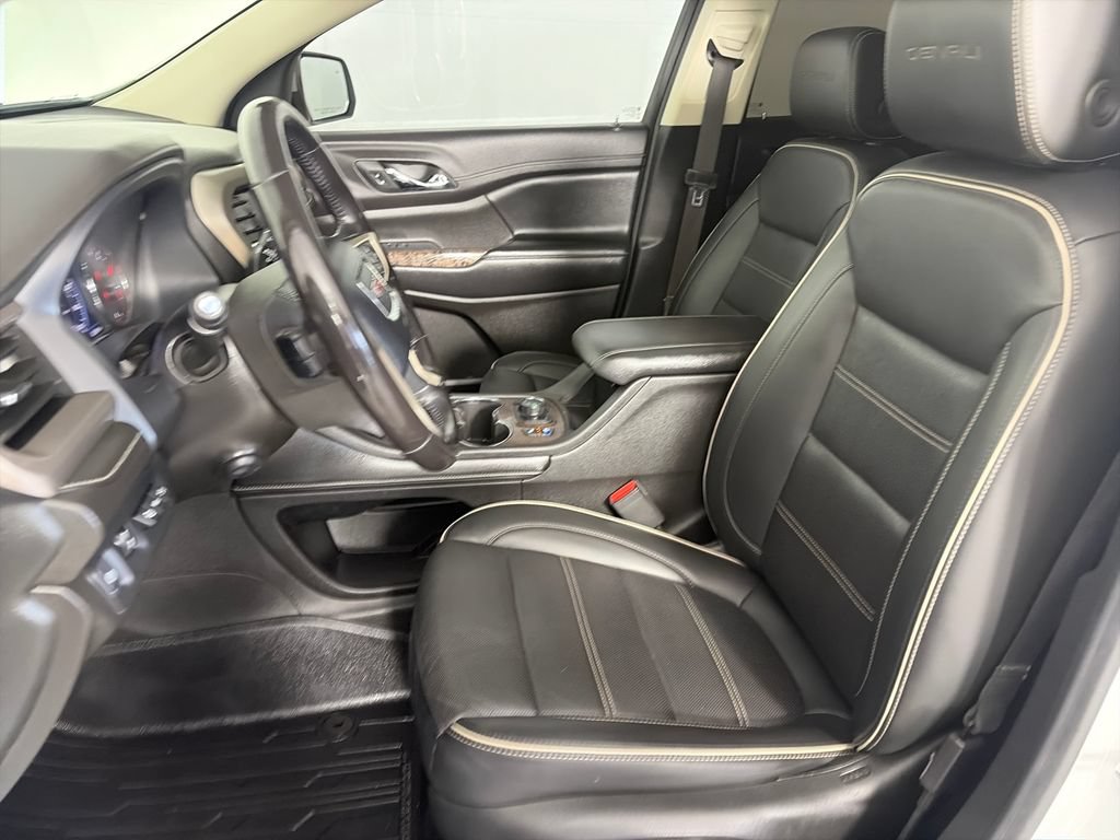 Used 2022 GMC Acadia Denali w/ Denali Ultimate Package AWD/4WD image 11