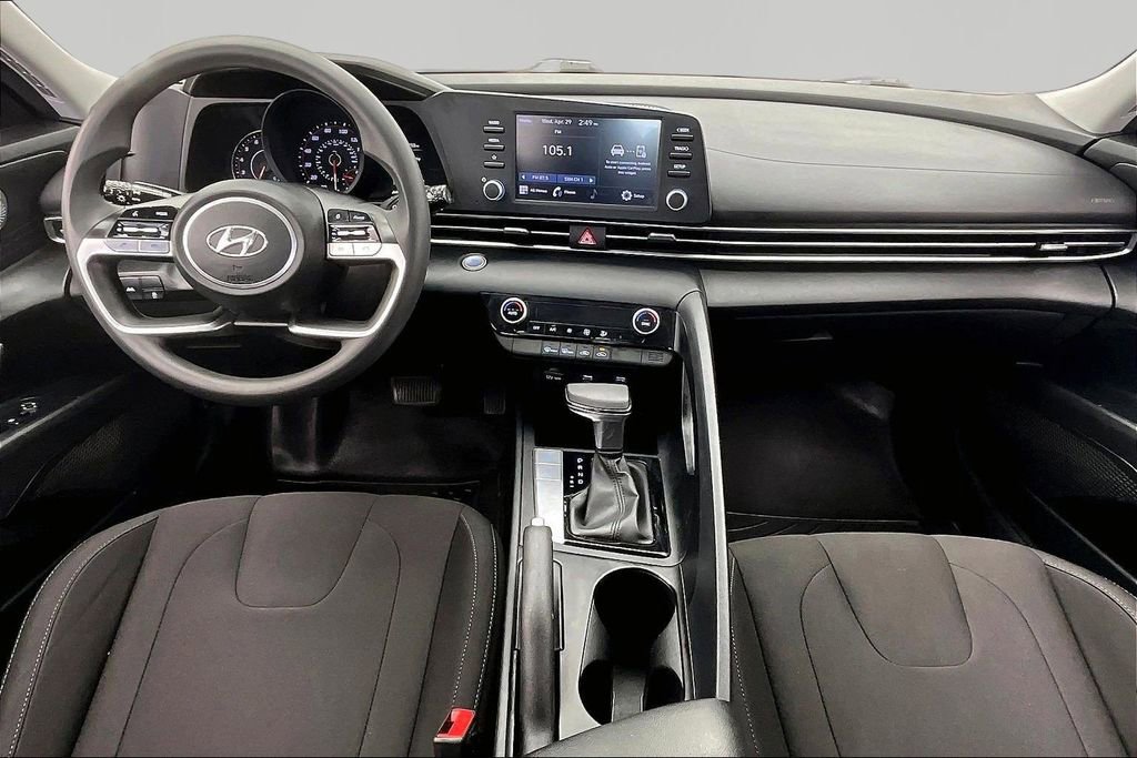 Used 2022 Hyundai Elantra SEL FWD image 16
