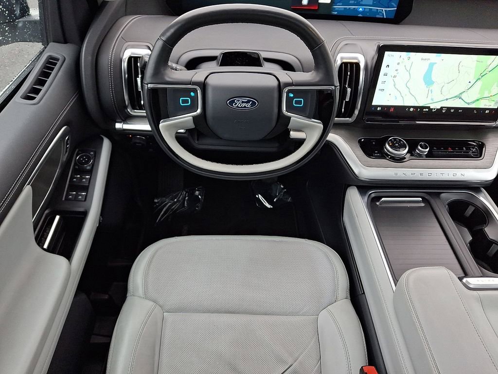 Certified 2025 Ford Expedition Platinum AWD/4WD image 13