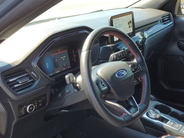 Certified 2025 Ford Escape ST-Line Select AWD/4WD image 12