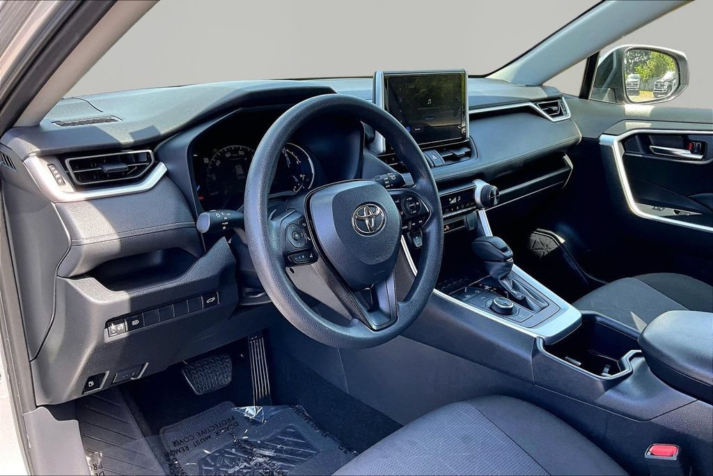Used 2025 Toyota RAV4 XLE w/ Convenience Package AWD/4WD image 14