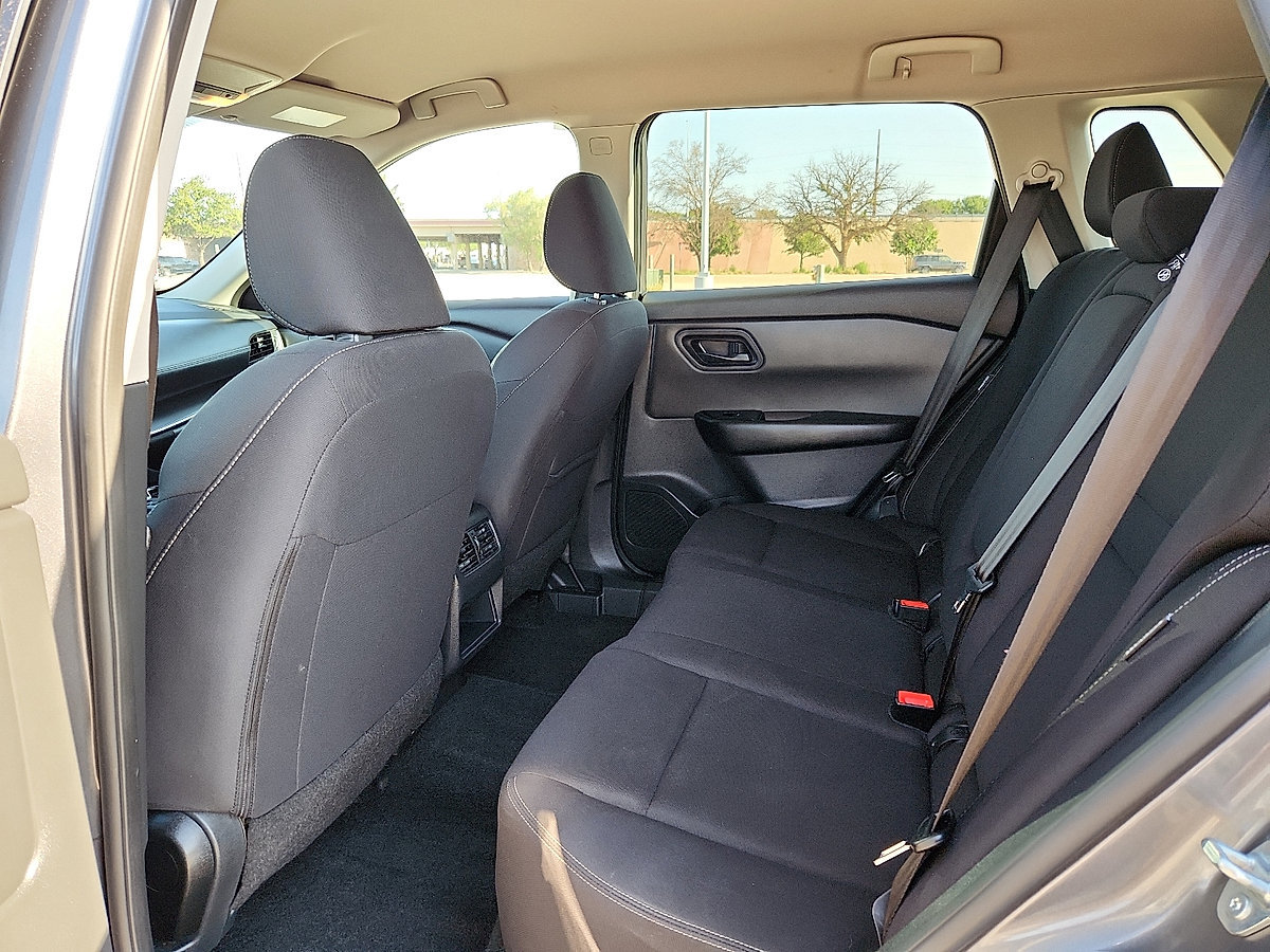 Used 2024 Nissan Rogue S AWD/4WD image 7