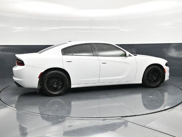 Used 2022 Dodge Charger SXT RWD image 2