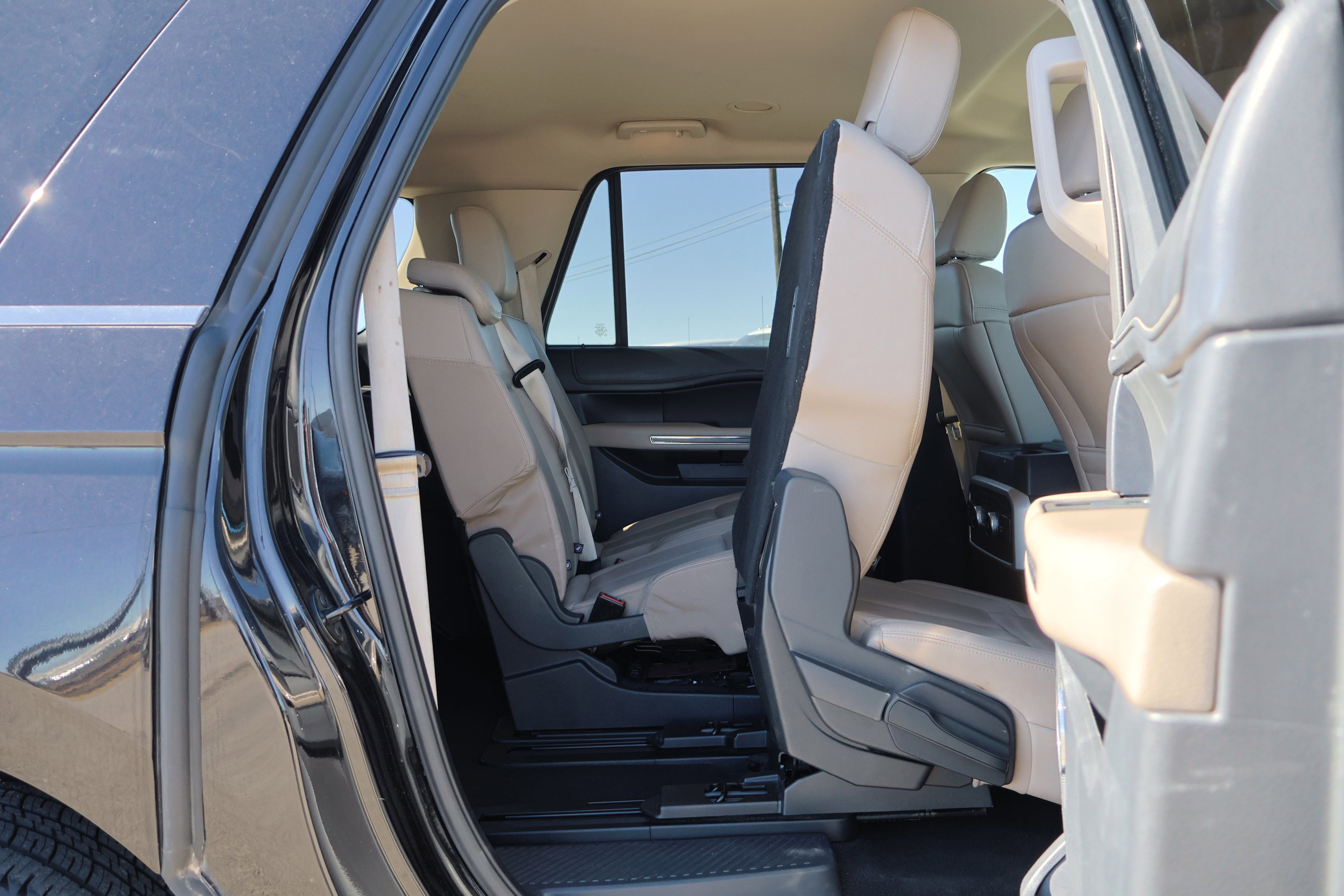 Certified 2024 Ford Expedition Max XLT image 39