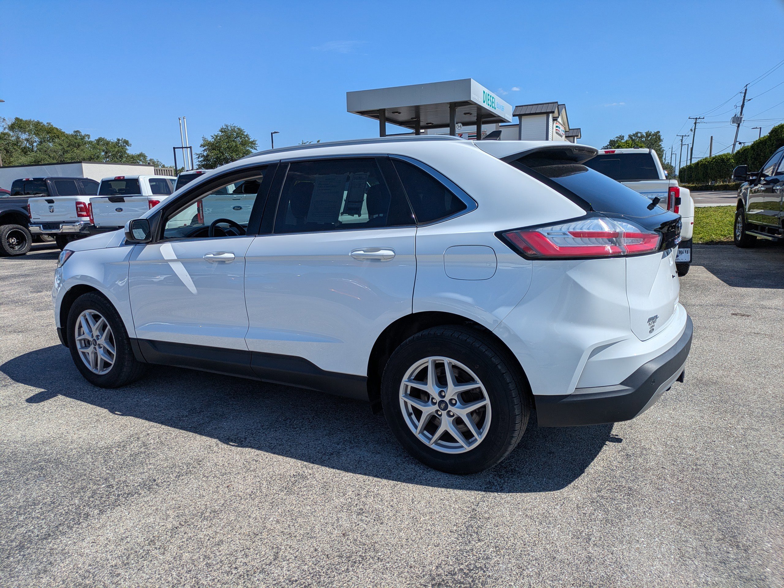 Certified 2022 Ford Edge SEL w/ Convenience Package AWD/4WD image 6