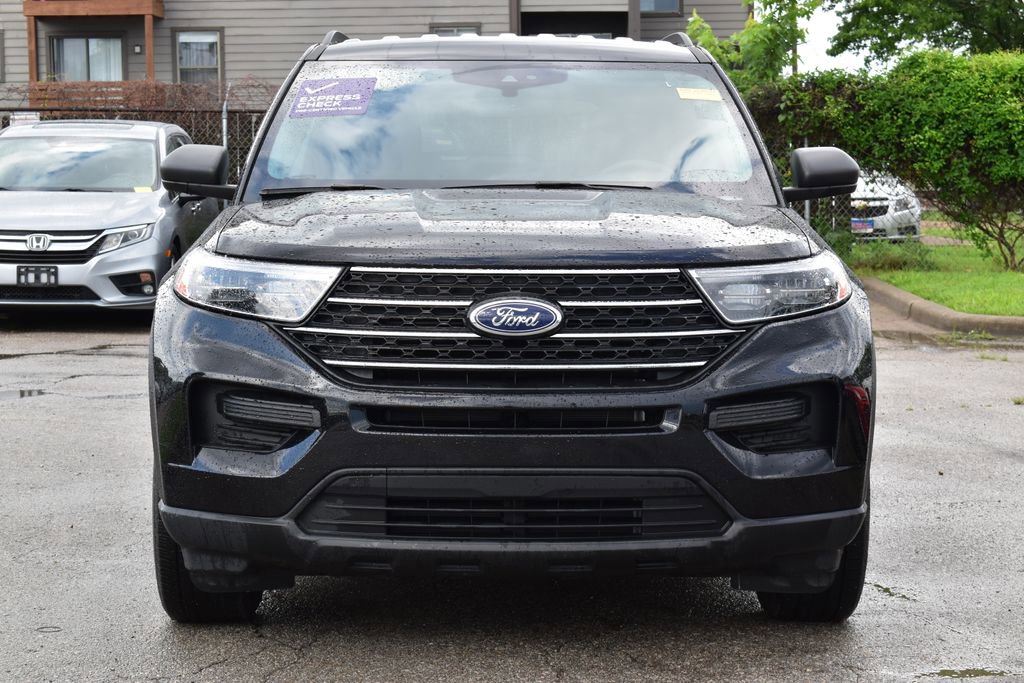 Certified 2024 Ford Explorer XLT AWD/4WD image 2