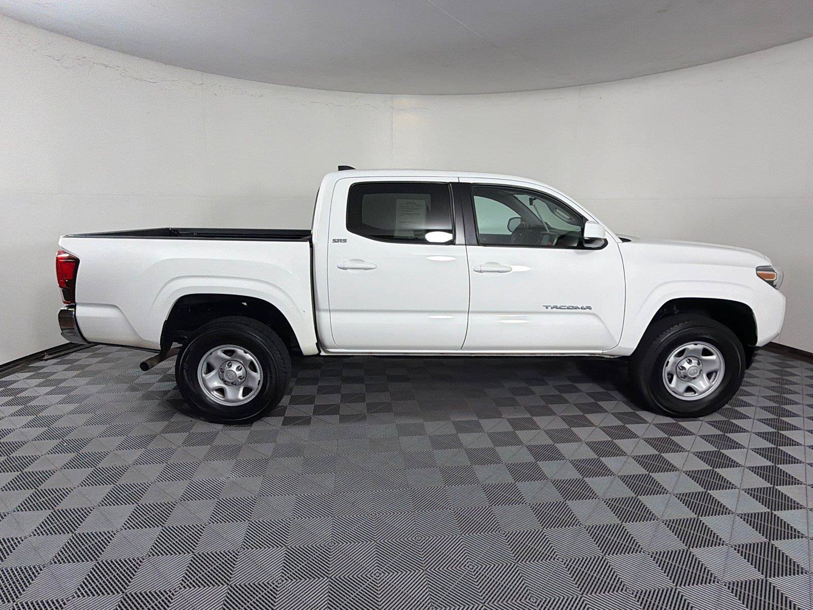 Used 2023 Toyota Tacoma SR5 RWD image 8