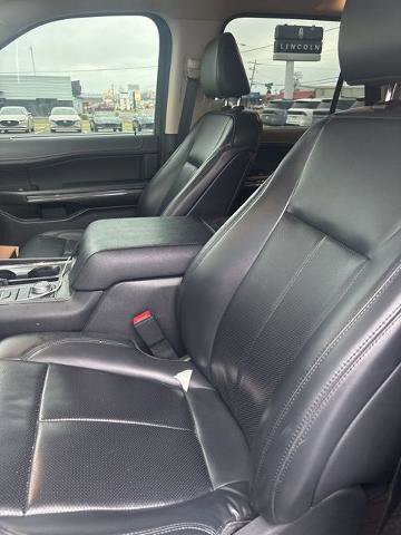 Certified 2022 Ford Expedition XLT image 3