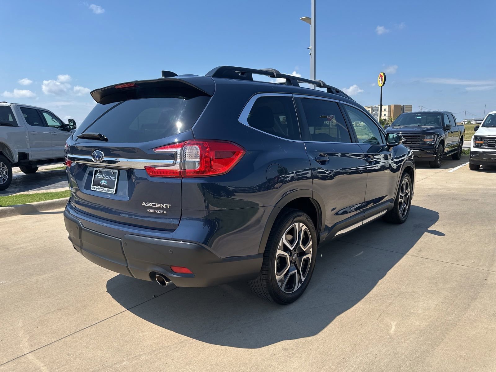 Used 2024 Subaru Ascent Limited AWD/4WD image 6