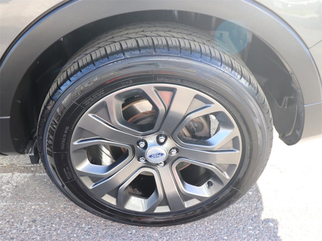 Certified 2018 Ford Explorer Sport w/ Equipment Group 401A image 24