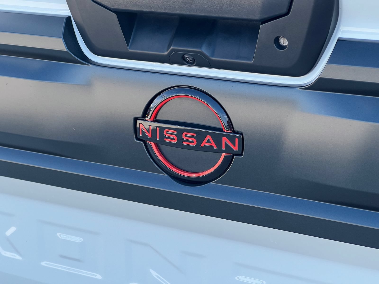 Used 2025 Nissan Frontier PRO-4X AWD/4WD image 21
