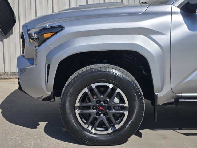 Used 2024 Toyota Tacoma TRD Sport AWD/4WD image 11