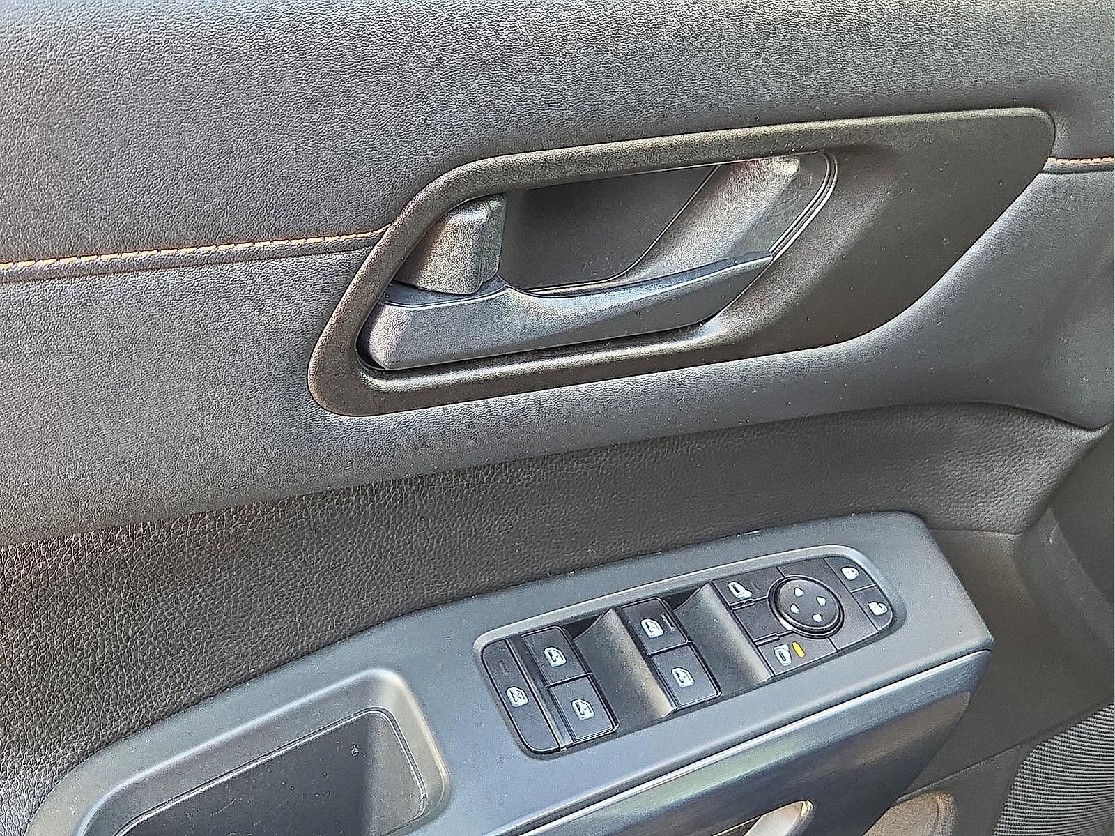 Used 2023 Nissan Pathfinder Rock Creek image 14