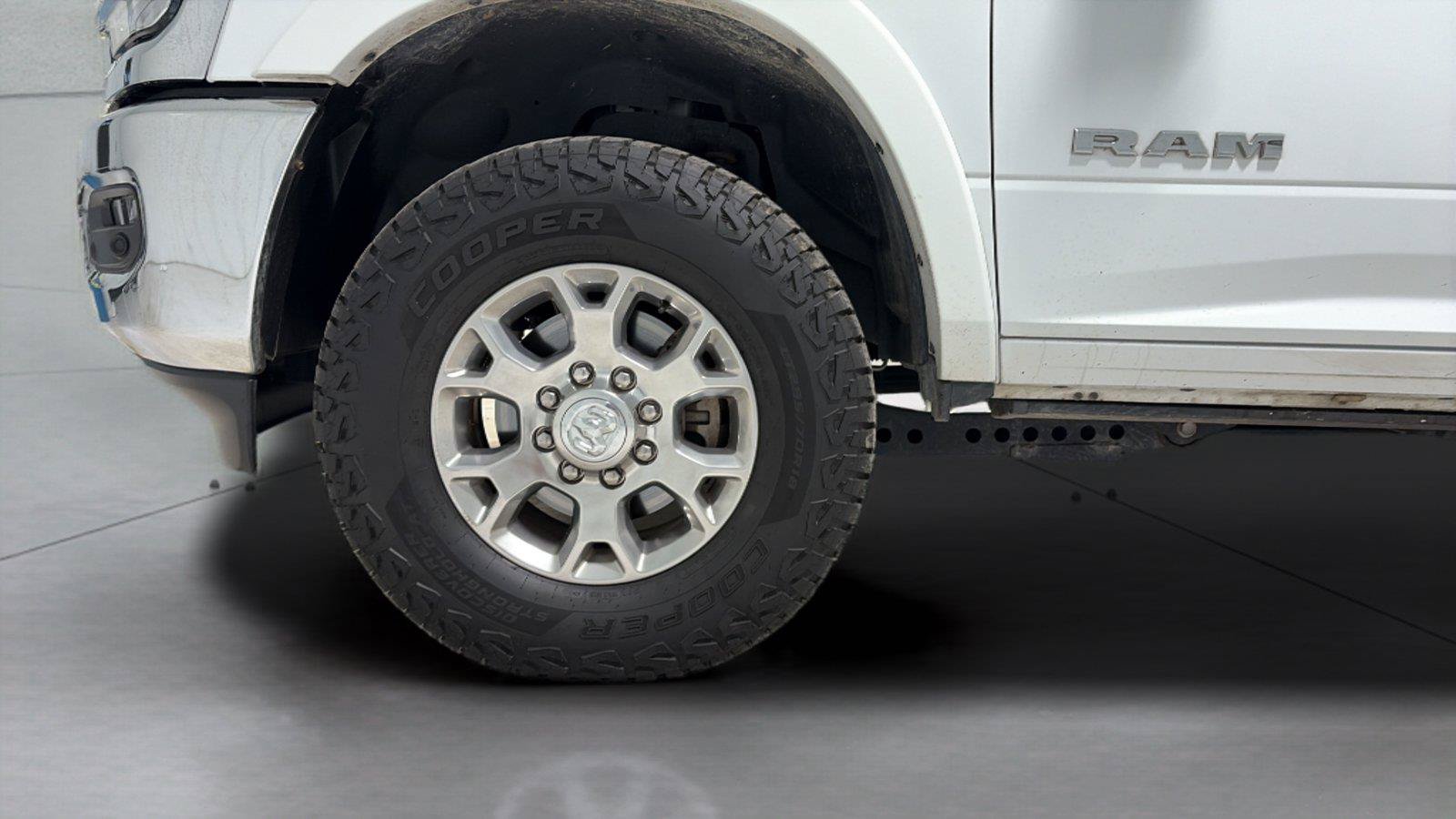 Used 2022 RAM 2500 Laramie AWD/4WD image 26