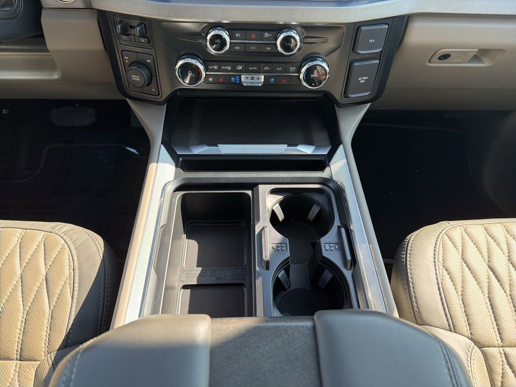 Certified 2025 Ford F450 Platinum w/ Platinum Plus Package image 31