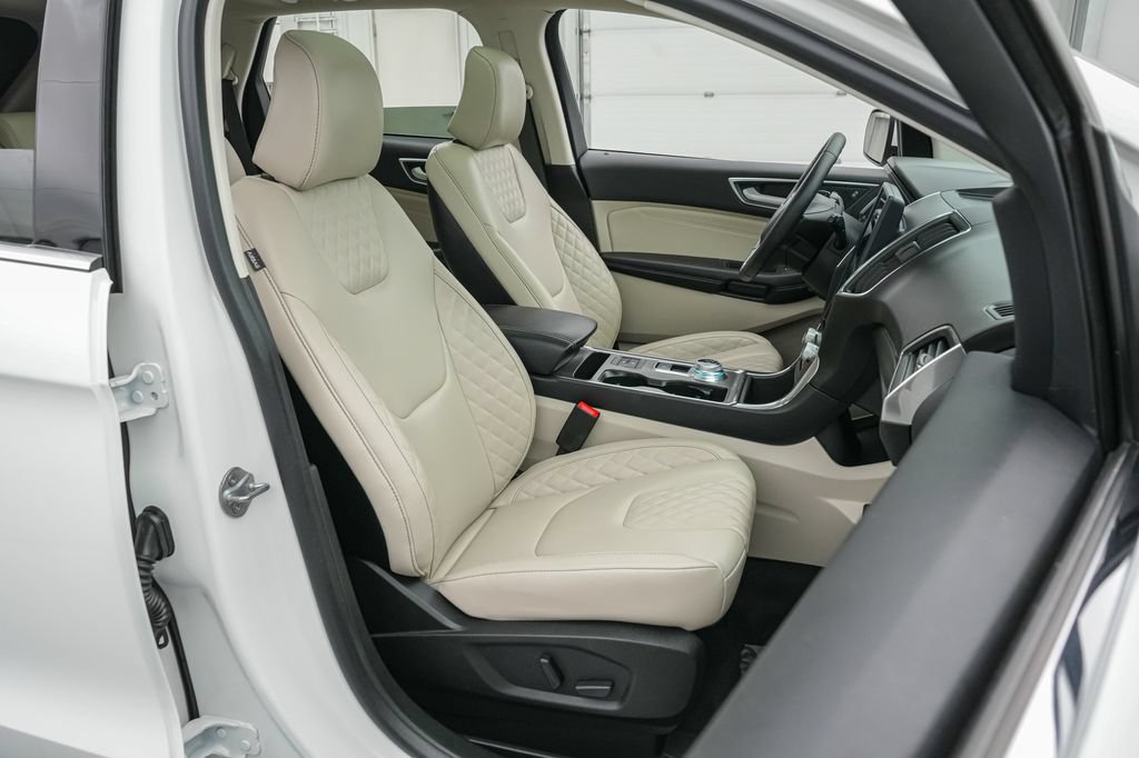 Certified 2023 Ford Edge Titanium AWD/4WD image 22