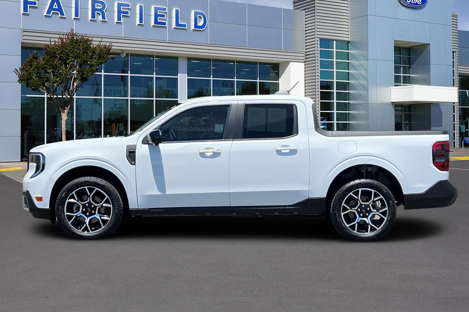 Certified 2025 Ford Maverick Lariat w/ 4K Tow Package AWD/4WD image 11