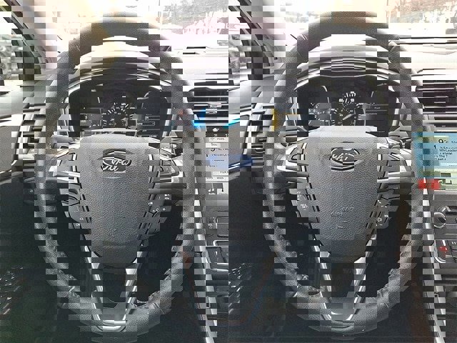 Certified 2018 Ford Fusion SE w/ Fusion SE Technology Package image 21