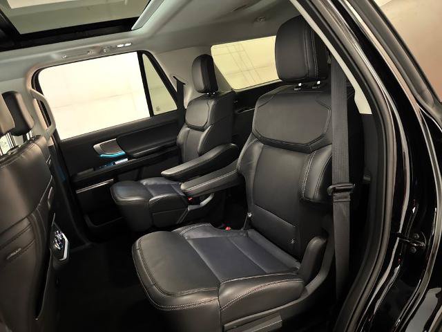 Certified 2025 Ford Expedition Platinum AWD/4WD image 37