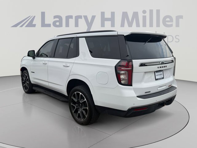 Used 2021 Chevrolet Tahoe RST w/ Luxury Package AWD/4WD image 3