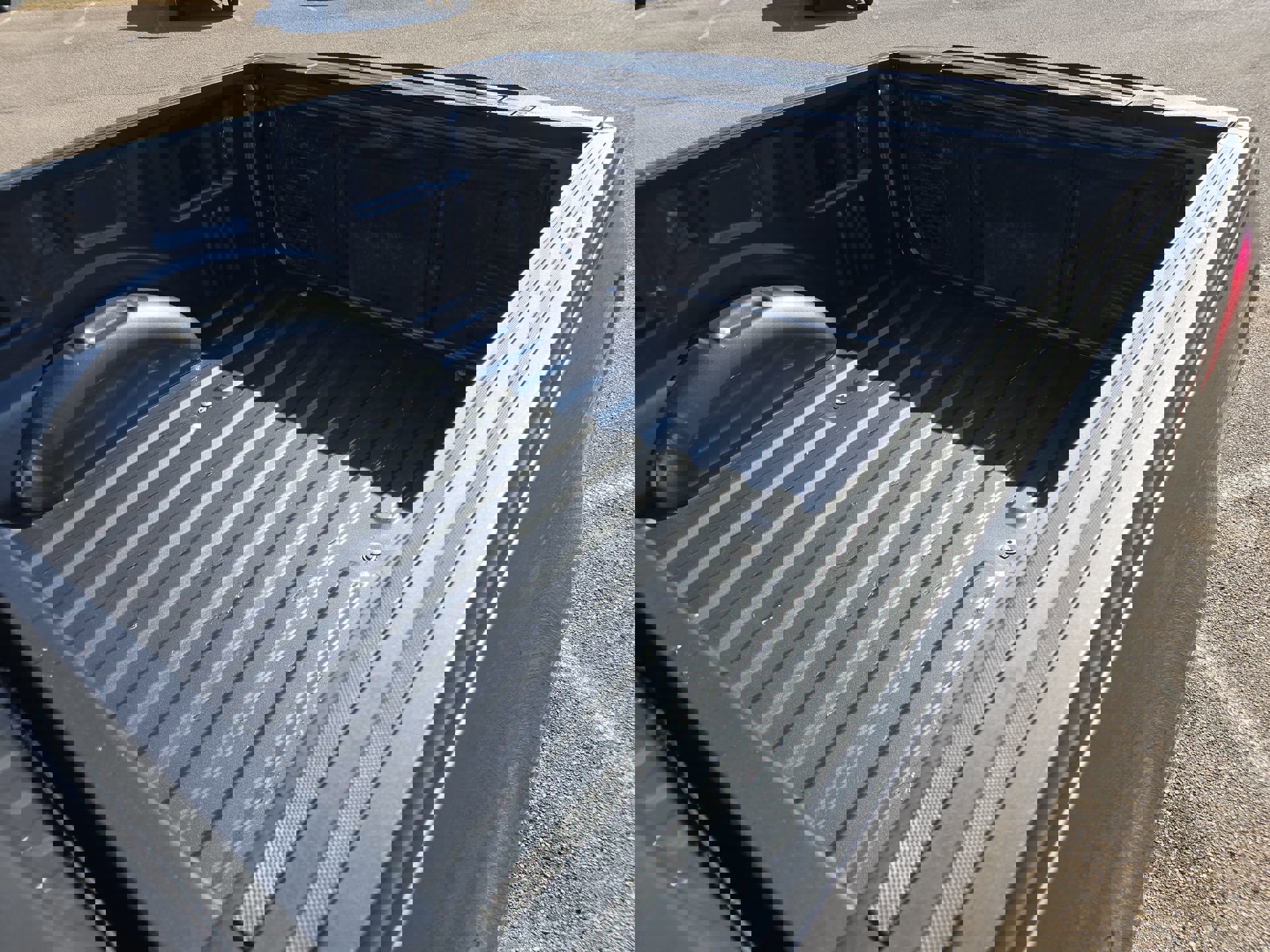 Certified 2022 Ford F150 Lariat w/ Equipment Group 502A High image 23